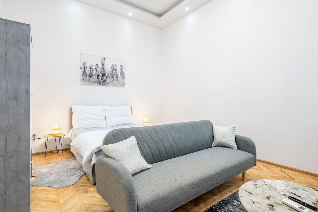 Dizsu'S Place Budapest Ngoại thất bức ảnh