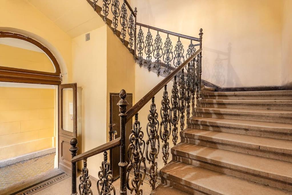 Dizsu'S Place Budapest Ngoại thất bức ảnh